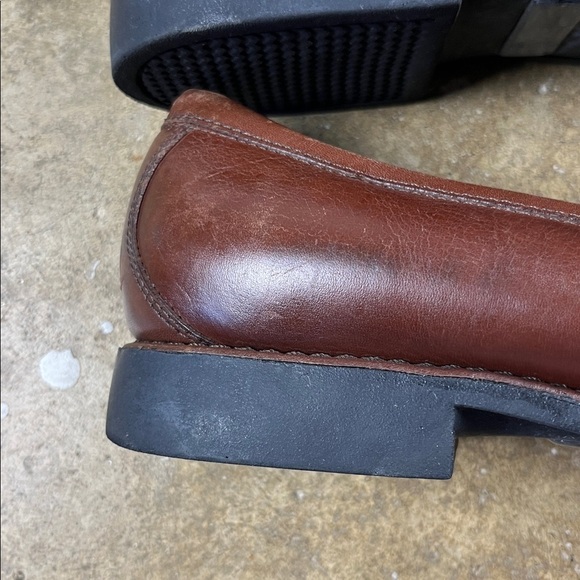 Johnston and Murphy Brown Leather Loafers
Size: 8